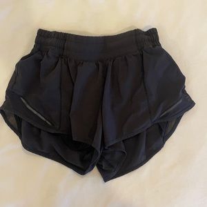 Lululemon Hotty Hot shorts